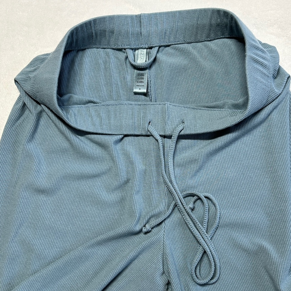 SKIMS Wide Leg Lounge Pants in Gray and Teal Blue - Picture 10 of 15